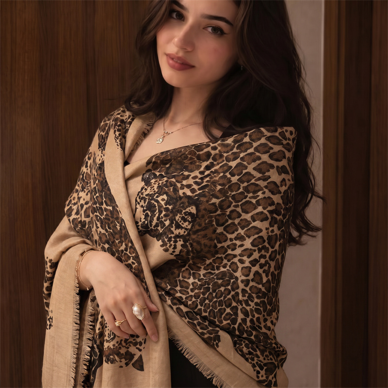 Hijab dan kerudung motif leopa - Vintage Women Fashion ulasan dan harga