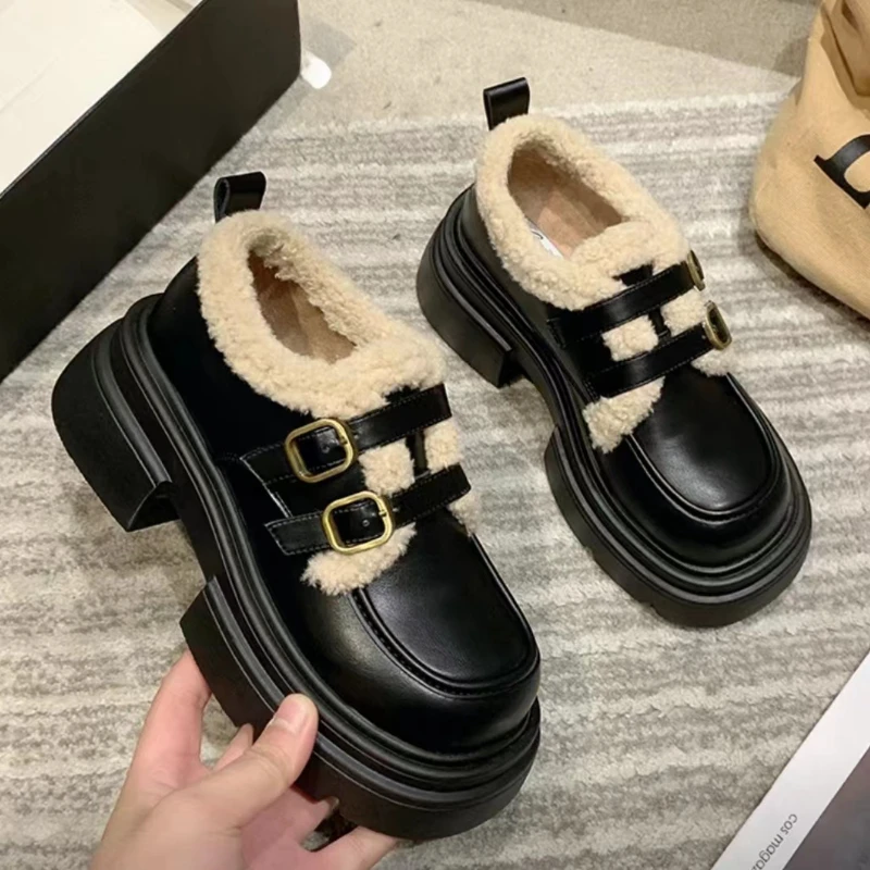 Sepatu Kulit Kecil Gaya Inggri - Vintage Style Women Fashion ulasan dan harga